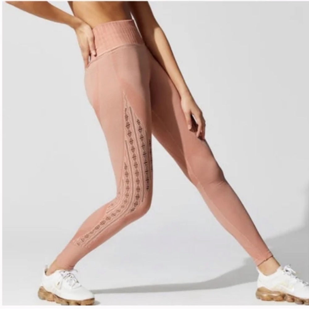 Nux Triple Threat Leggings in Not Nude SZ L NWT